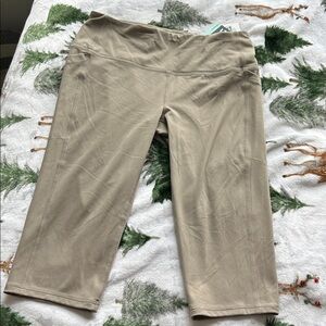 New DSG S Tan momentum high rise Crop hits above knee